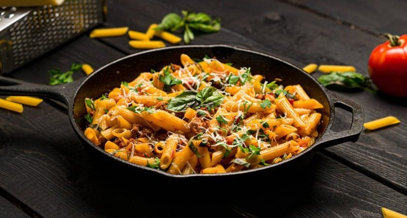 Ricetta pasta con salsiccia