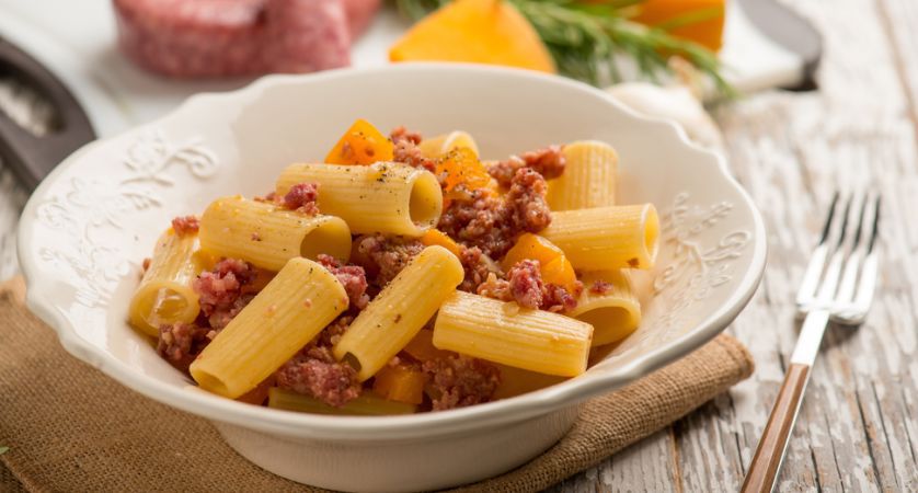 Ricetta pasta, zucca e salsiccia
