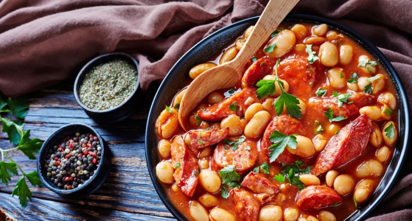 Ricetta salsiccia e fagioli