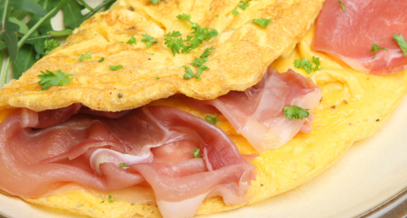 omelette prosciutto e formaggio ricetta omelette prosciutto e formaggio