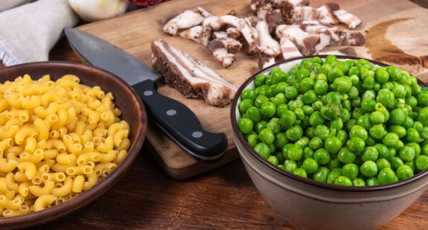 Pasta, piselli e pancetta