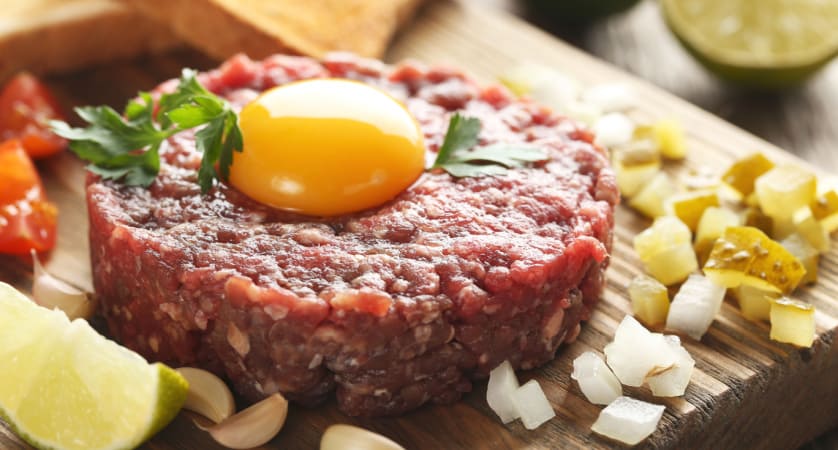 Come condire la tartare di carne cruda