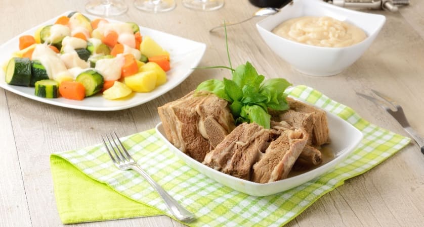 Come fare insalata con carne lessa avanzata e verdure