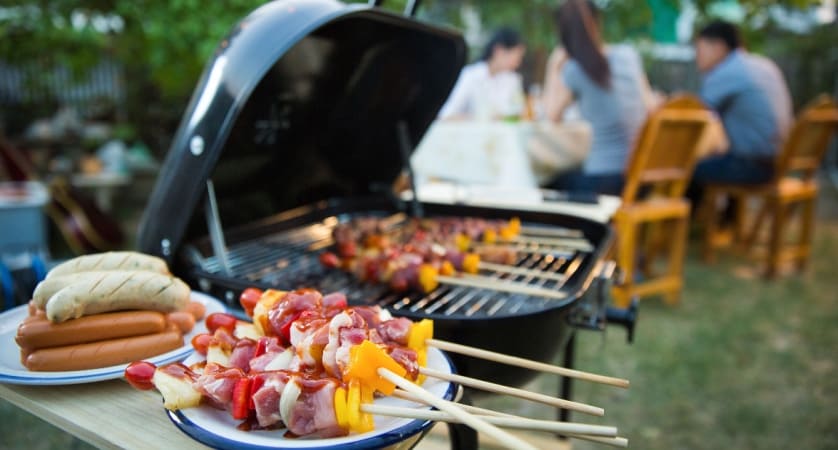 Come cucinare la carne in estate, grigliata, consigli