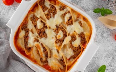 Conchiglioni ripieni di carne macinata e mozzarella