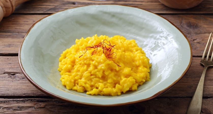 risotto-con-zafferano Ricetta risotto con brodo di carne e zafferano